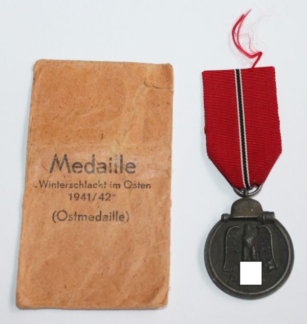 Medaille Winterschlacht im Osten 1941/42 - Hersteller 3 (Wilhelm Deumer, Lüdenscheid) - Mit Verleihungstüte - WIO
