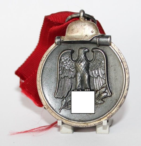 Medaille Winterschlacht im Osten 1941/42 - Hersteller 61 (Rudolf A. Karnath & Sohn, Gablonz) - WIO