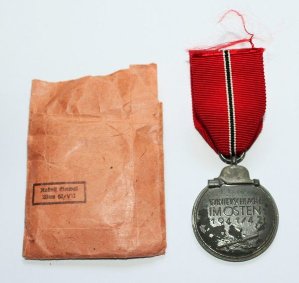 Medaille Winterschlacht im Osten - Mit der Verleihungstüte - Rudolf Souval, Wien - WIO – Bild 2