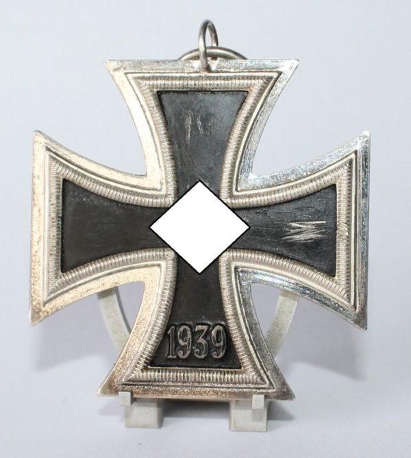Eisernes Kreuz 2. Klasse - Hersteller 15 ( Friedrich Orth, Wien) - EK