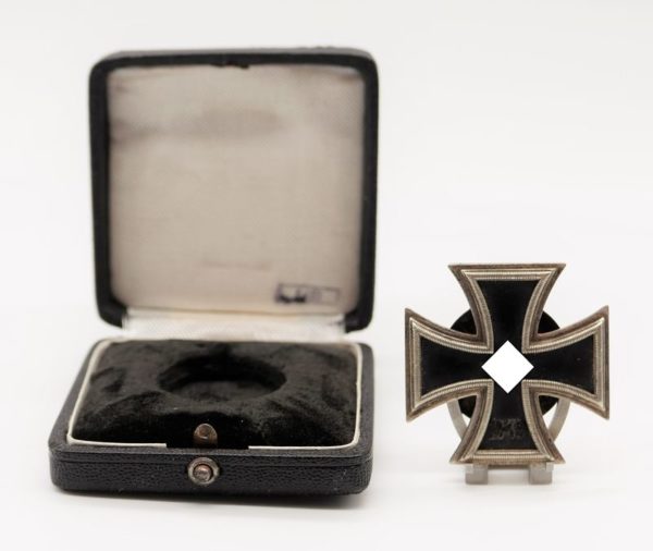 Eisernes Kreuz 1. Klasse an Schraubscheibe - Hersteller L/52 (C. F. Zimmermann, Pforzheim) im Verleihungsetui – Bild 3