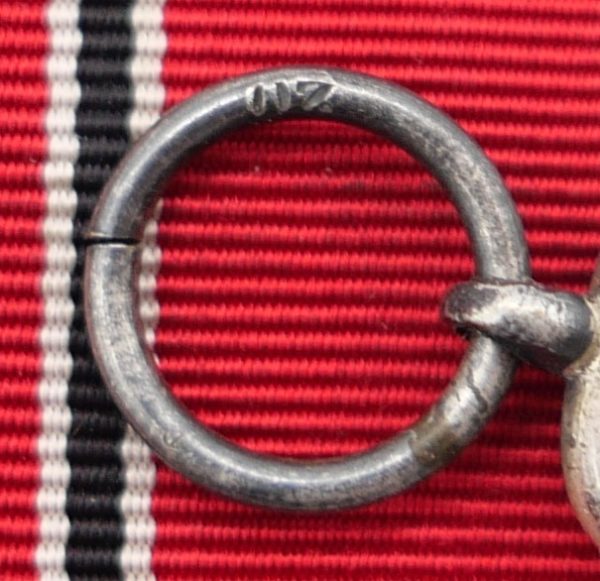 Medaille Winterschlacht im Osten 1941/42 mit Verleihungstüte - Hersteller 20 (C.F. Zimmermann, Pforzheim) - WIO – Bild 3