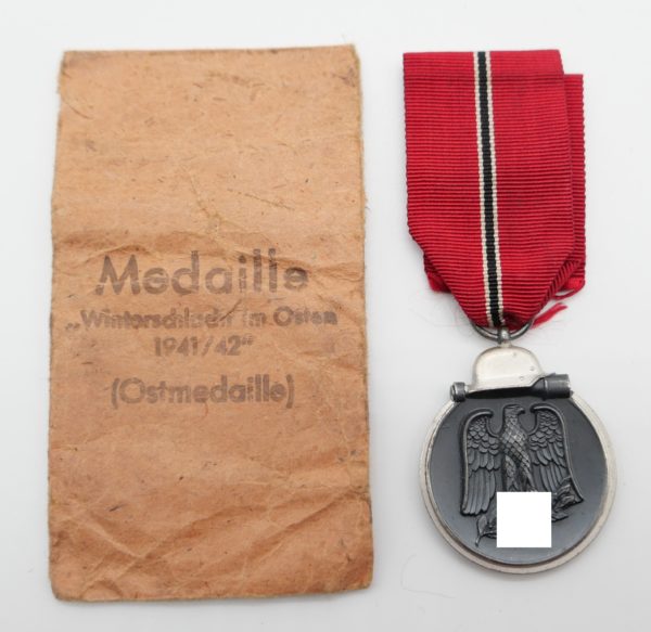 Medaille Winterschlacht im Osten 1941/42 - Hersteller 85 (Julius Pietsch, Gablonz) - Mit Verleihungstüte - WIO