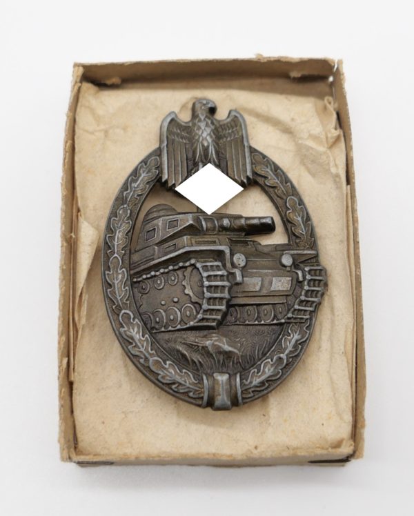 Panzerkampfabzeichen Bronze in Schachtel - Hersteller Hermann Aurich, Dresden - PKA – Bild 2