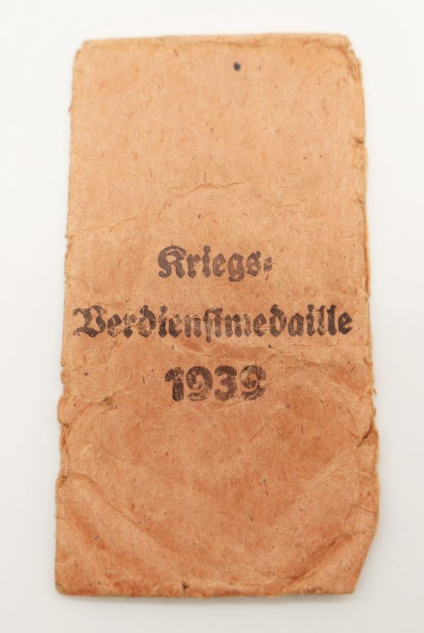 2 x Medaille für Kriegsverdienst - Kriegsverdienstmedaille - Verleihungstüte – Bild 4