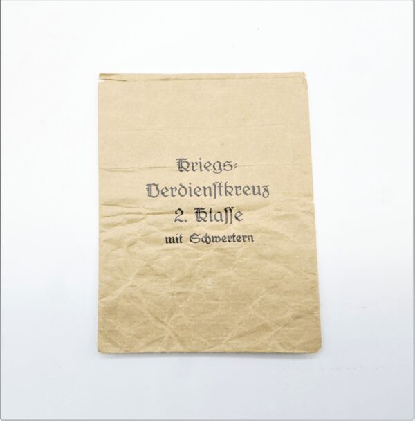 Große Verleihungstüte zum Kriegsverdienstkreuz 2. Klasse mit Schwertern - Rudolf Tham, Gablonz