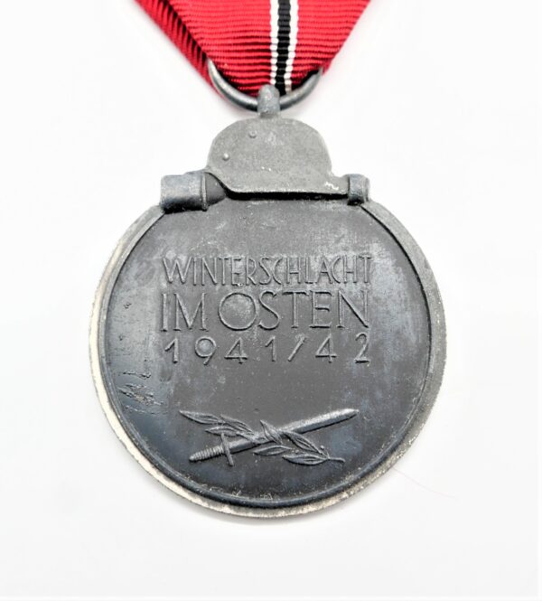 Medaille Winterschlacht im Osten 1941/42 - Variante oder Fehlpunze - WIO – Bild 3