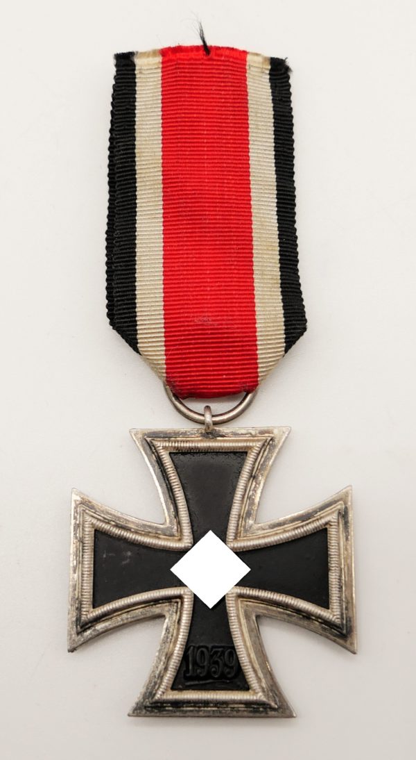 Eisernes Kreuz 2. Klasse - Hersteller 23 (Arbeitsgemeinschaft für Heeresbedarf in der Graveur & Ziselierinnung, Berlin) – Bild 2