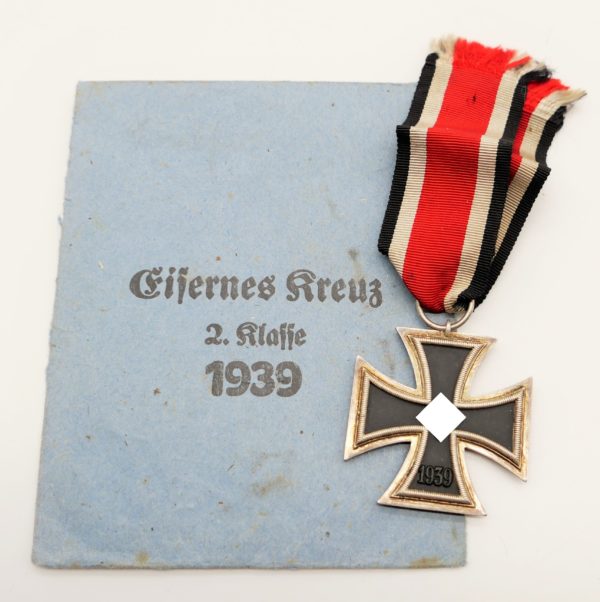 Eisernes Kreuz 2. Klasse - Hersteller 4 (Steinhauer & Lück, Lüdenscheid) mit Verleihungstüte