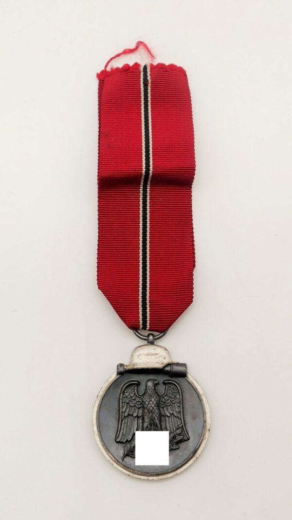 Medaille Winterschlacht im Osten 1941/42 - Hersteller 92 (Josef Ruckert & Sohn, Gablonz) – Bild 2