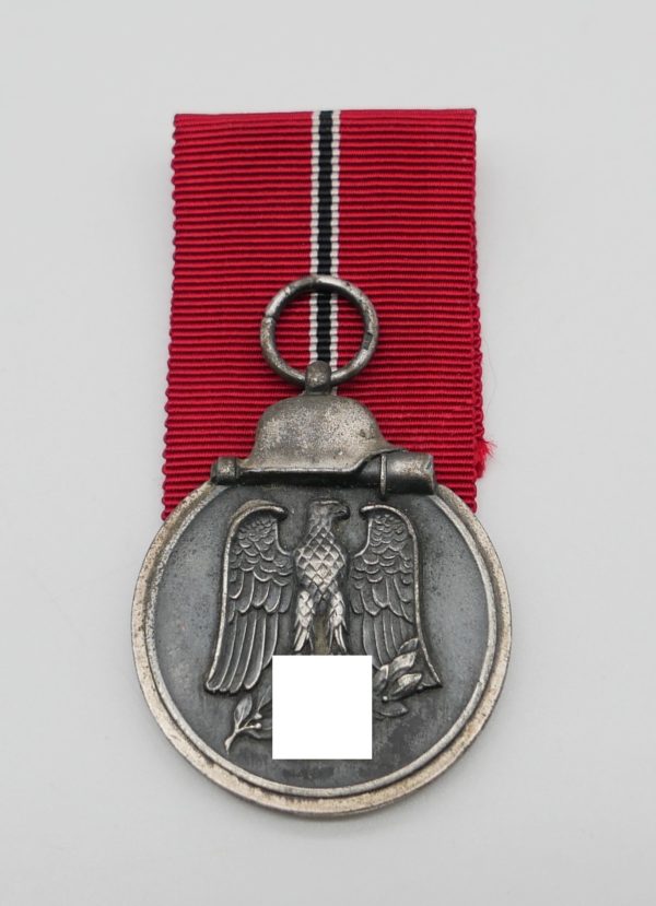 Medaille Winterschlacht im Osten 1941/42 - Hersteller L/15 (Otto Schickle, Pforzheim) – Bild 2