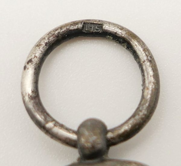 Medaille Winterschlacht im Osten 1941/42 - Hersteller L/15 (Otto Schickle, Pforzheim) – Bild 4