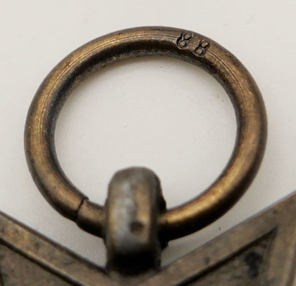 Kriegsverdienstkreuz 2. Klasse ohne Schwerter - Hersteller 88 (Werner Redo, Saarlautern) – Bild 4