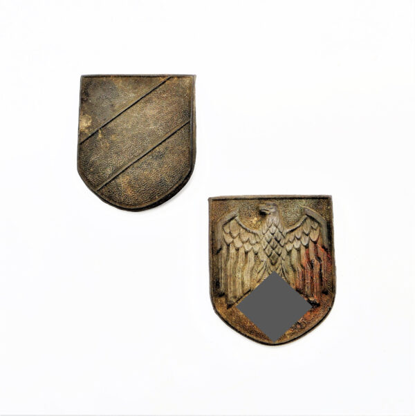 Embleme für den Tropenhelm des Afrika Korps (DAK) - Bodenfund - Emblem