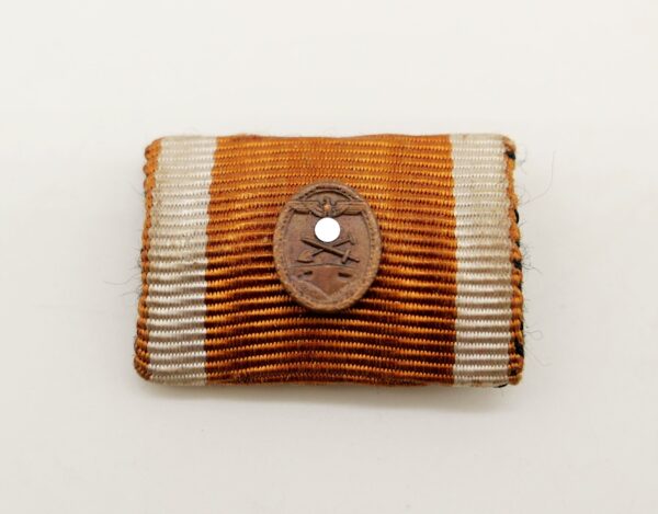 Feldspange zum Schutzwall Ehrenzeichen mit der seltenen 9 mm Miniatur Auflage