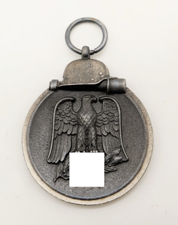Medaille Winterschlacht im Osten 1941/42 - Hersteller 6 (Fritz Zimmermann, Stuttgart)