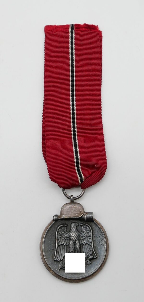Medaille Winterschlacht im Osten 1941/42 - Hersteller 14 (L. Christian Lauer, Nürnberg) – Bild 2