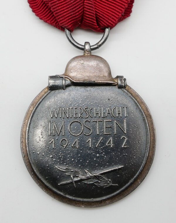 Medaille Winterschlacht im Osten 1941/42 - Hersteller 14 (L. Christian Lauer, Nürnberg) – Bild 3