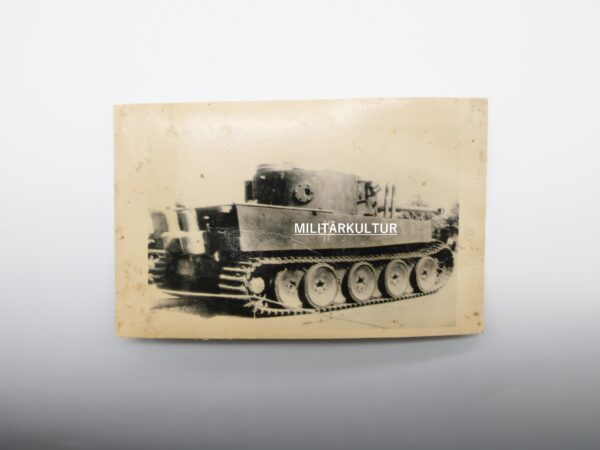 Foto - Tiger Panzer mit 8,8 cm Munition