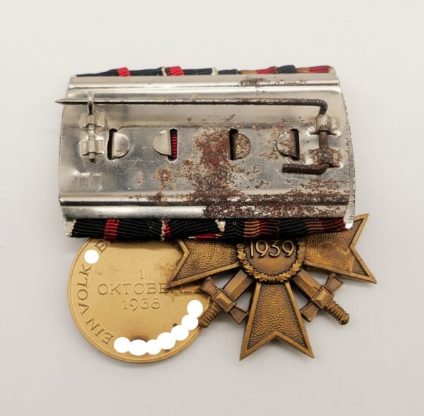 2er Ordensspange - Kriegsverdienstkreuz 2. Klasse mit Schwerter und der Medaille zur Erinnerung an den 1. Oktober 1938 (Sudetenland-Medaille) – Bild 2