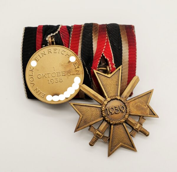 2er Ordensspange - Kriegsverdienstkreuz 2. Klasse mit Schwerter und der Medaille zur Erinnerung an den 1. Oktober 1938 (Sudetenland-Medaille) – Bild 3