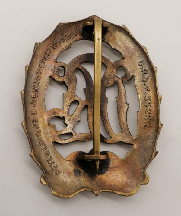 Reichssportabzeichen - DRL Sportabzeichen Bronze - Hersteller Petz & Lorenz - D.R.G.M. 35269 – Bild 2