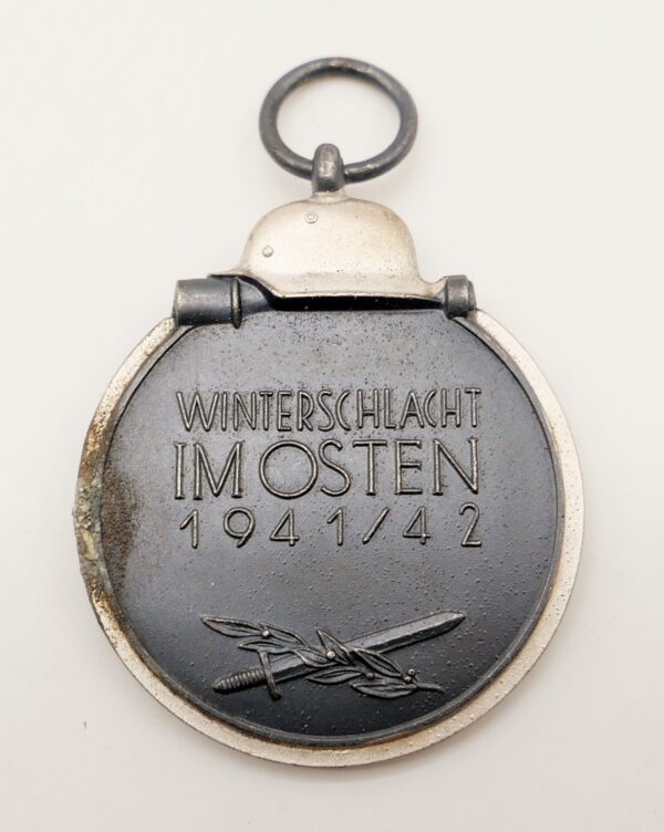 Medaille Winterschlacht im Osten – Hersteller 110 (Otto Zappe, Gablonz) - Mit Verleihungstüte – Bild 3