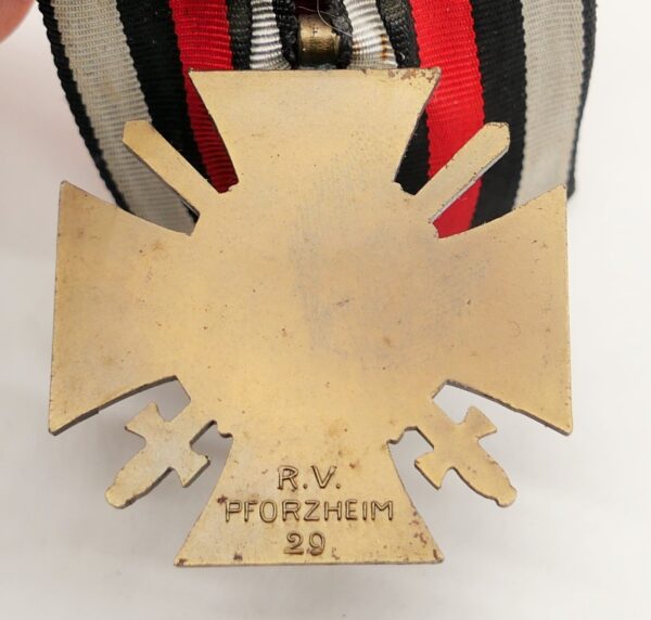 Ehrenkreuz für Frontkämpfer an einer Einzelbandspange – Hersteller R. V. 29 Pforzheim – Bild 2