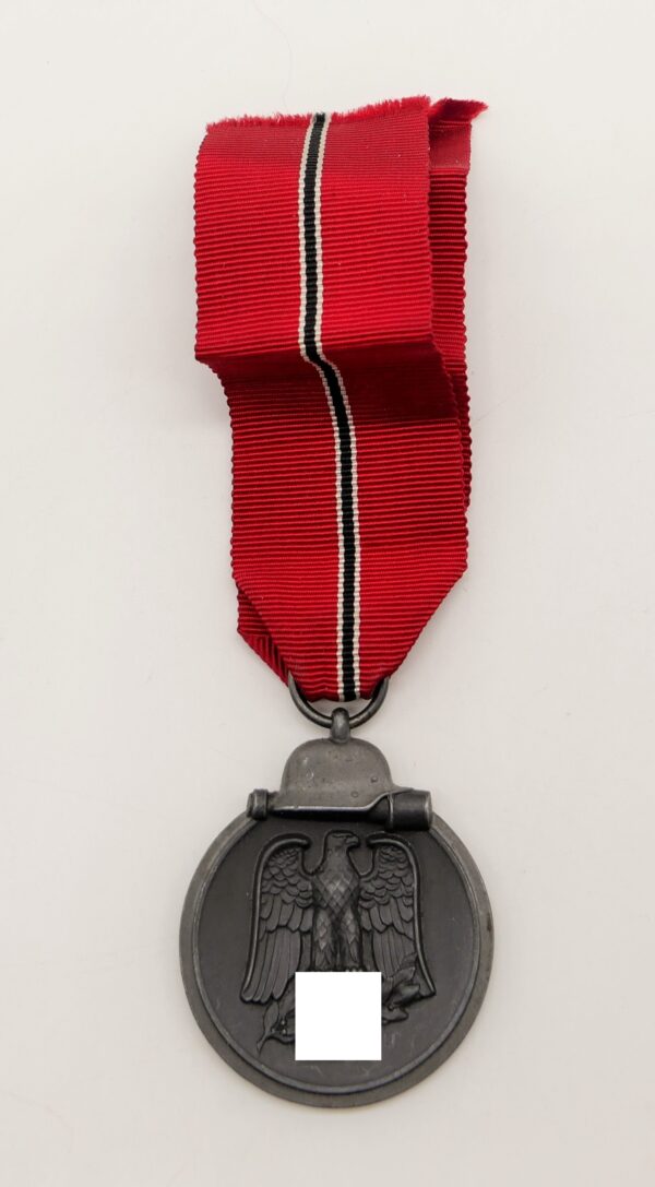 Medaille Winterschlacht im Osten 1941/42 - Hersteller 10 (Förster & Barth, Pforzheim) – Bild 2