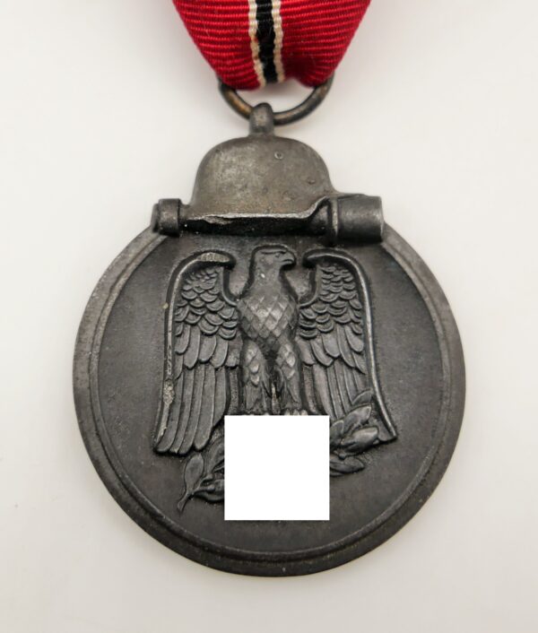 Medaille Winterschlacht im Osten 1941/42 – Hersteller 11 (Grossmann & Co., Wien)