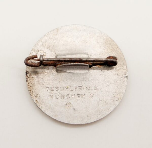 Abzeichen des WHW (Winterhilfswerk) aus Aluminium - Kopfbild Adolf Hitler – Bild 2