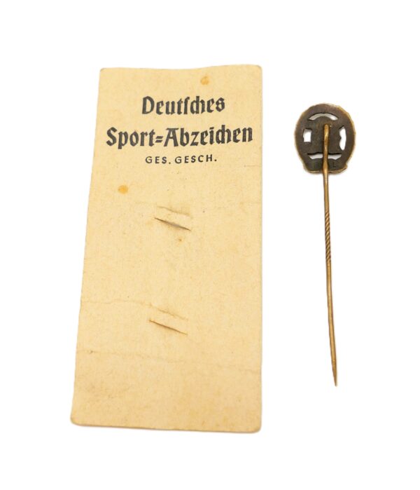 16 mm Miniatur DRL Sportabzeichen Bronze – Hersteller ST. & L. - Auf dem orginal Trägerpapier – Bild 3