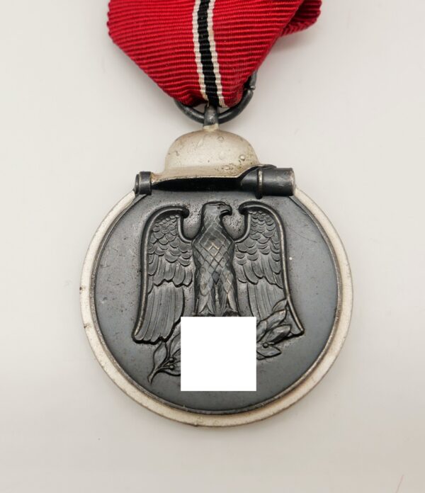 Medaille Winterschlacht im Osten 1941/42 – Hersteller 71 (Rudolf Leukert, Gablonz)