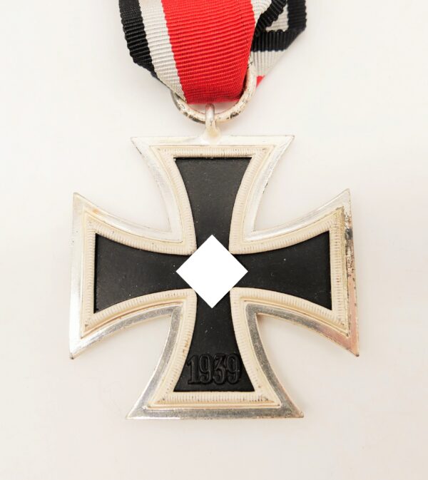 Eisernes Kreuz 2. Klasse 1939 - TOP mit frostiger Versilberung - EK