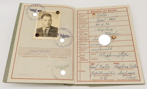 Wehrpass mit Hülle - Augsburg – Bild 3
