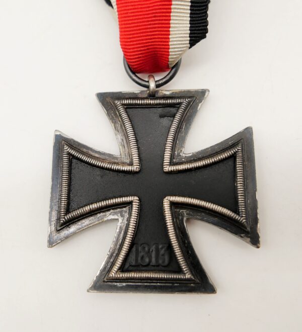 Eisernes Kreuz 2. Klasse 1939 - Hersteller 24 (Arbeitsgemeinschaft der Hanauer Plakettenhersteller, Hanau am Main) – Bild 3