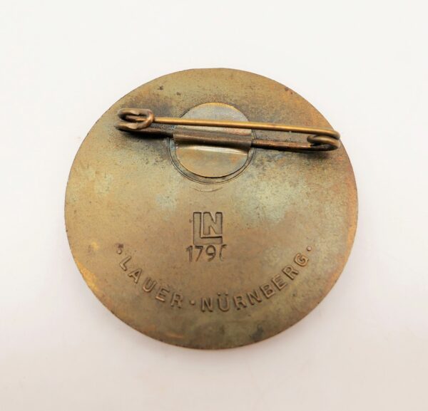 Abzeichen – Reichsparteitag 1935 - Hersteller Lauer Nürnberg – Bild 2