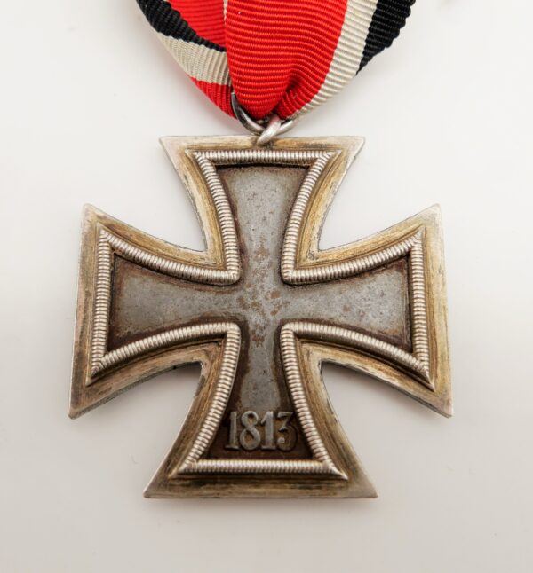 Eisernes Kreuz 2. Klasse 1939 – Variante des Hersteller 24 mit kleiner Punze in der Öse - EK – Bild 3