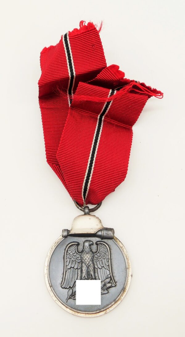 Medaille Winterschlacht im Osten 1941/42 - Hersteller 63 (Franz Klast & Söhne, Gablonz) – Bild 2