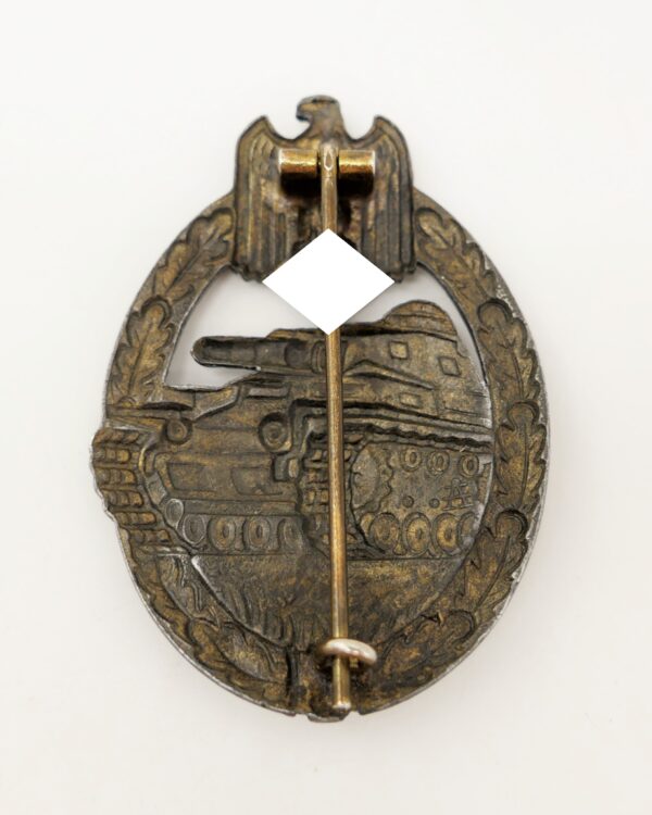 Panzerkampfabzeichen Bronze - Hohlprägung - Hersteller A (Assmann & Söhne, Lüdenscheid) – Bild 2