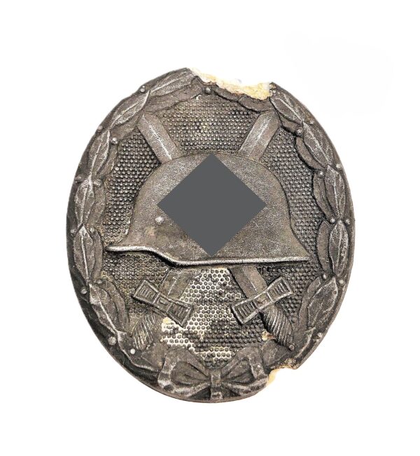 Verwundetenabzeichen Silber - Hersteller L/24 (Fritz Zimmermann, Stuttgart) - Bodenfund - VWA