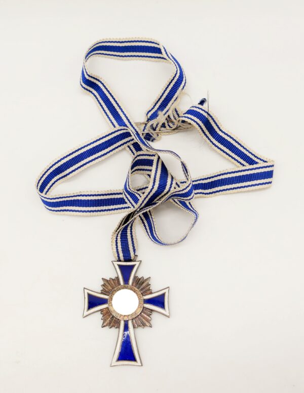 Mutterkreuz Silber (2. Stufe) am Band – Bild 2