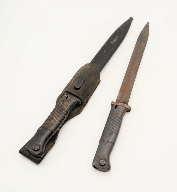 2 x Bajonett K 98 - Dachbodenfund - Hersteller RICH. A. HERDER – Bild 2