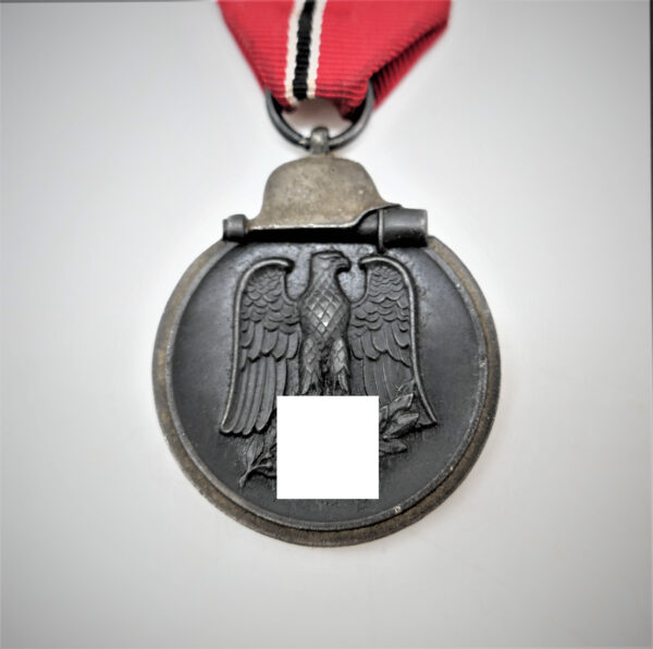 Medaille Winterschlacht im Osten 1941/42 – Hersteller 15 (Hersteller Friedrich Orth, Wien)