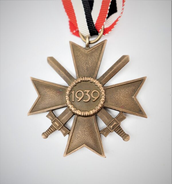 Kriegsverdienstkreuz 2. Klasse mit Schwerter – Hersteller 100 (Wächtler & Lange, Mittweida) – Bild 3
