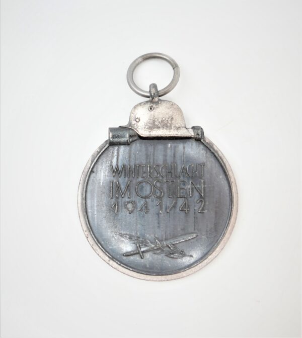 Medaille Winterschlacht im Osten 1941/42 – Hersteller 1 (Deschler & Sohn, München) – Mit Verleihungstüte – Bild 3