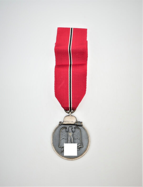 Medaille Winterschlacht im Osten 1941/42 – Hersteller 110 (Otto Zappe, Gablonz) – Bild 2
