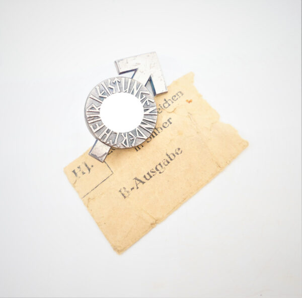 HJ Leistungsabzeichen Silber – B Stück mit Verleihungstüte – M1/101 – Hersteller Gustav Brehmer, Markneukirchen
