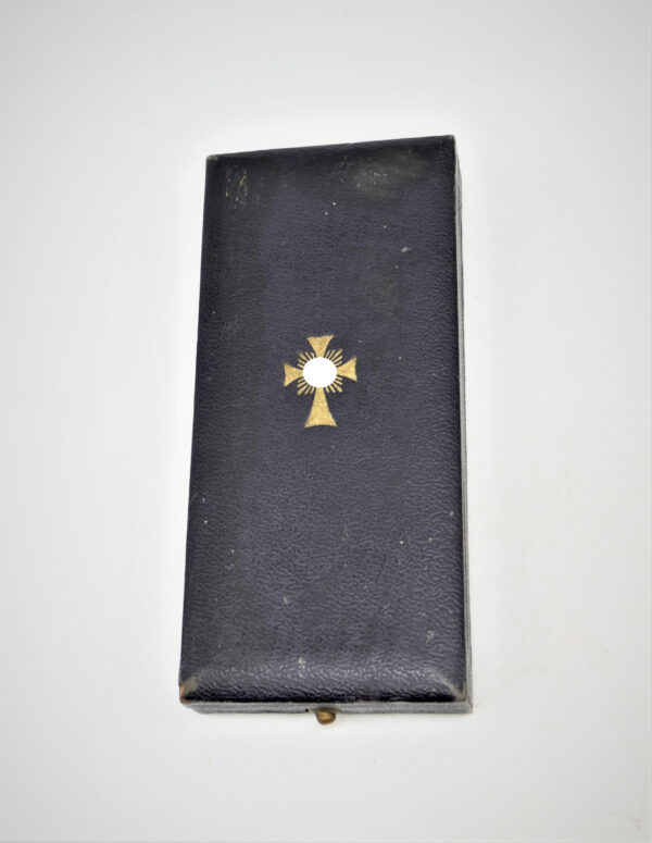 Etui zum Mutterkreuz – Gold – Hersteller Rud. Richter, Schlag
