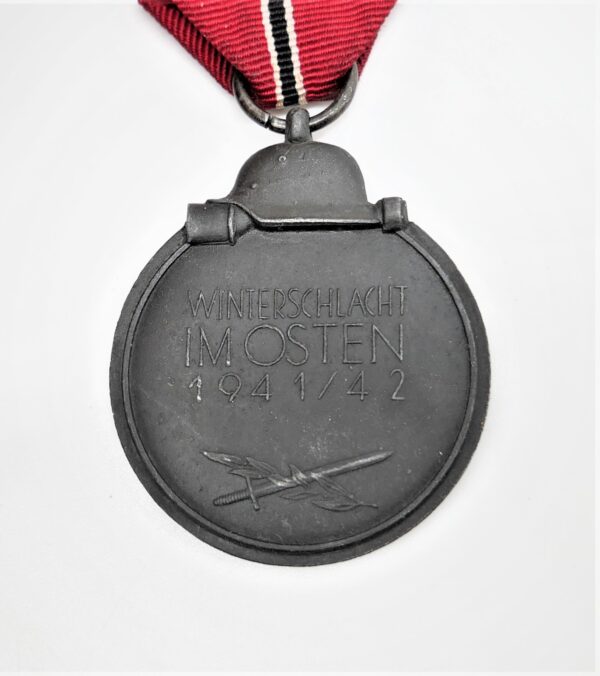 Medaille Winterschlacht im Osten 1941/42 – Hersteller 7 (Paul Meybauer, Berlin) – Mit der seltenen Verleihungstüte – Bild 4